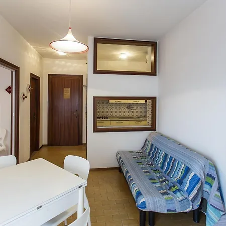 Apollo Hotel 3*