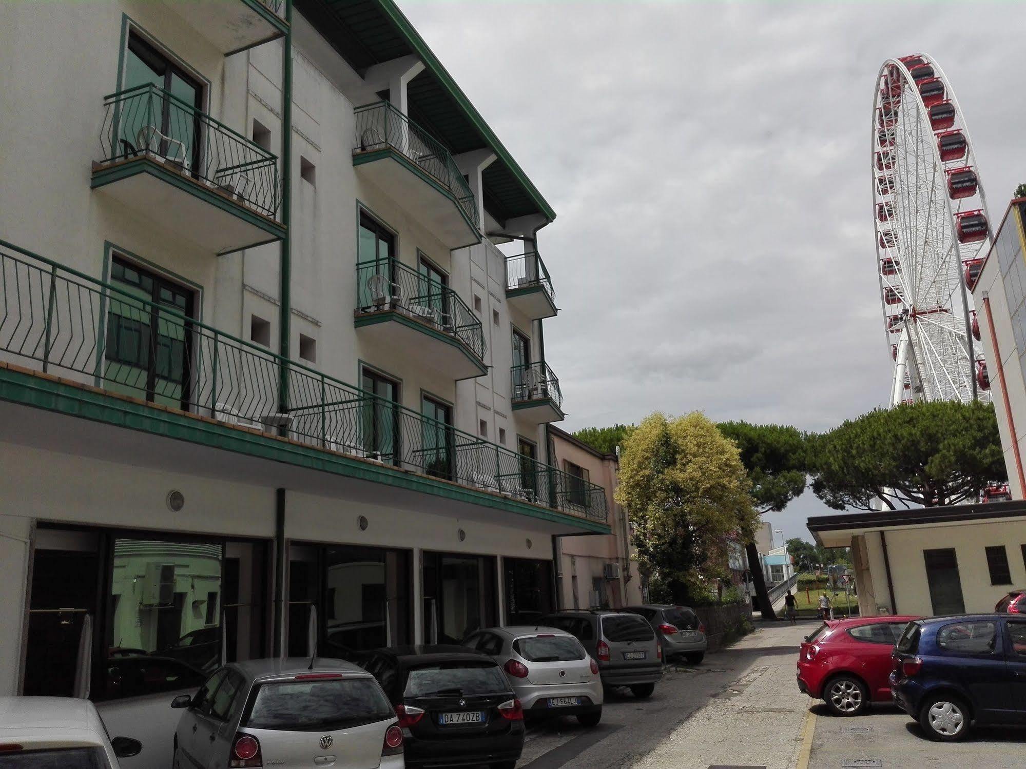 Hotel Apollo